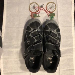 Pearl Izumi women’s size 41 cycle shoes